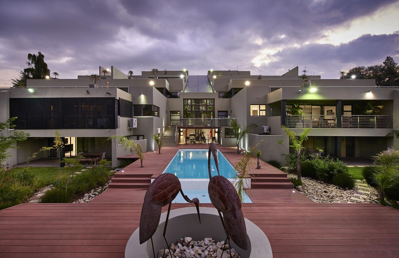 Dynasty Forest Sandown Serviced Apartments & Self Catering Hotel Йоханнесбург Экстерьер фото